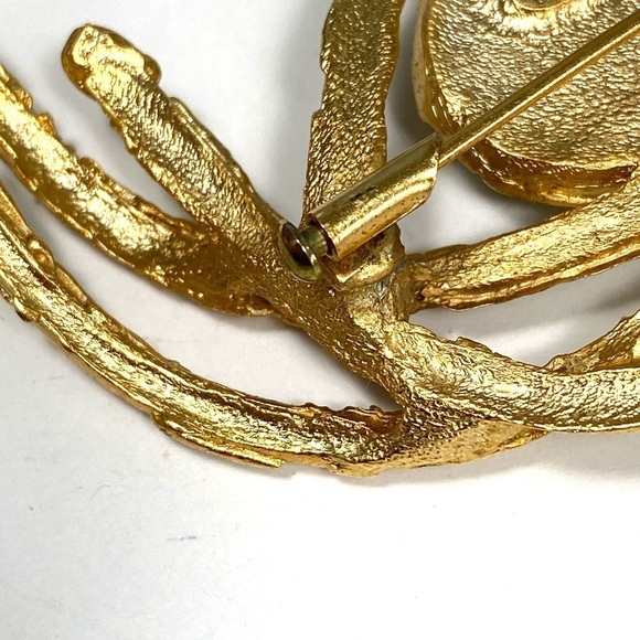 Orena Paris Brooch Glass Blue Abstract Gold Tone Vintage Estate
Women's Brooch - Picture 7 of 8